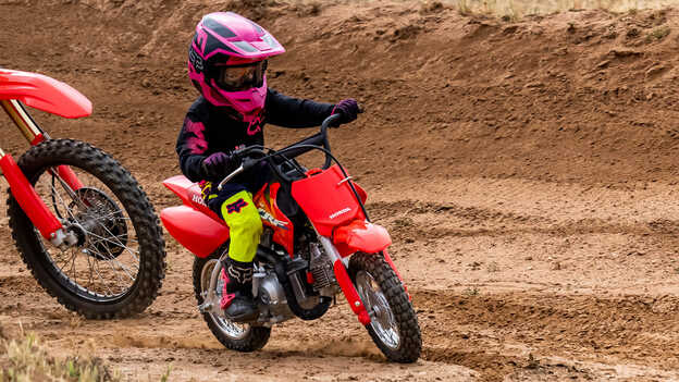 Honda CRF50F 49 köbcentiméteres, négyütemű motor