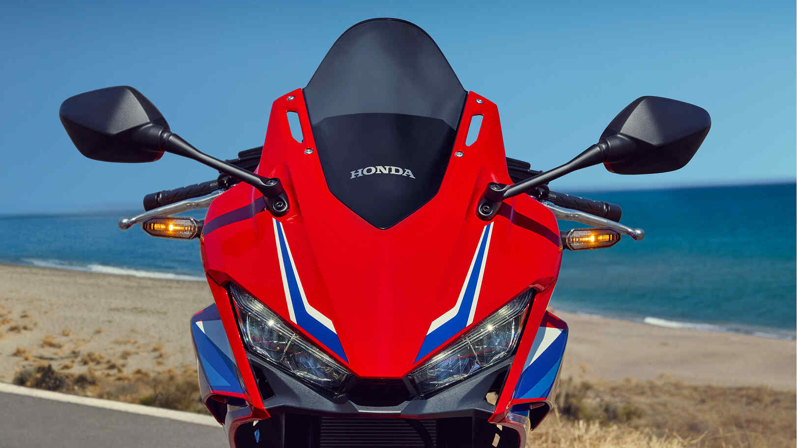 Agresszív, a Supersport motorokat idéző megjelenés