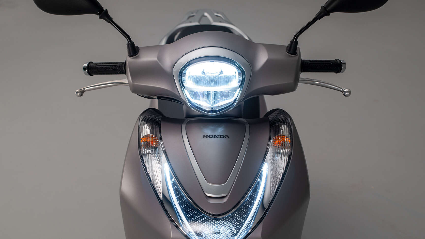 SH Mode 125 – elölnézetből készült felvétel