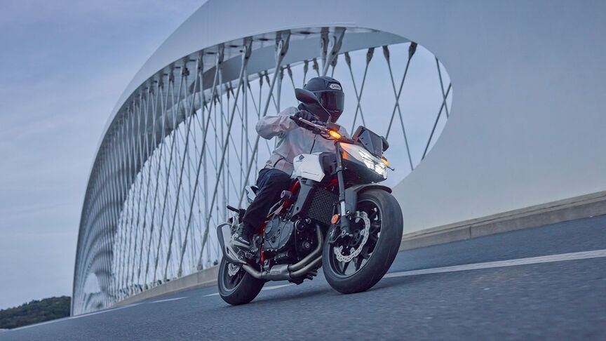 Osztályelső teljesítmény/tömeg arány